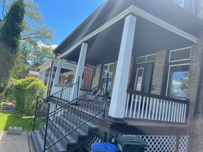 Foto del edificio - 5706 Darlington Rd