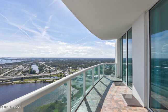 Foto del edificio - 231 Riverside Dr