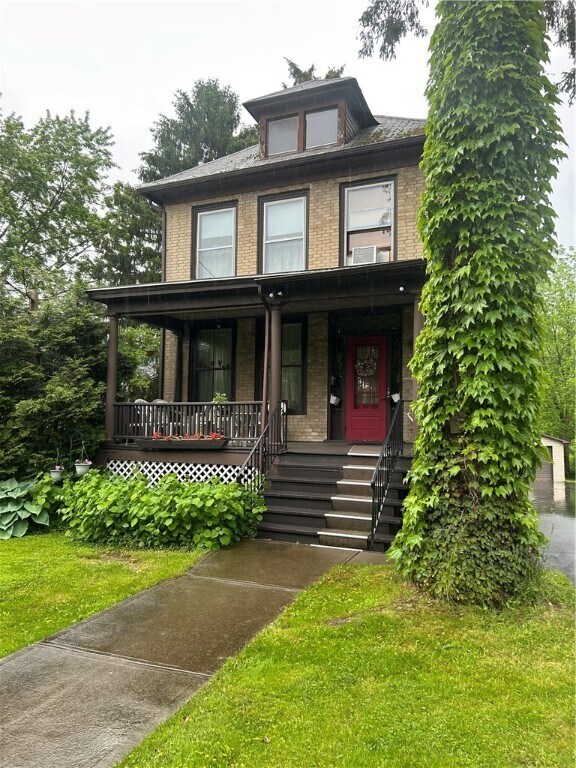 Foto del edificio - 32 Lake Ave