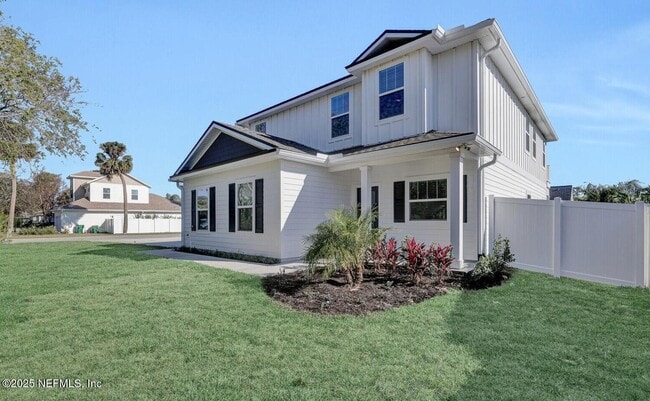 Foto del edificio - 1328 6th Ave N