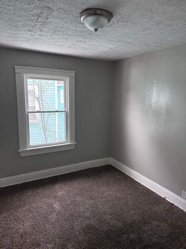 Foto del edificio - 10707 Hampden Ave