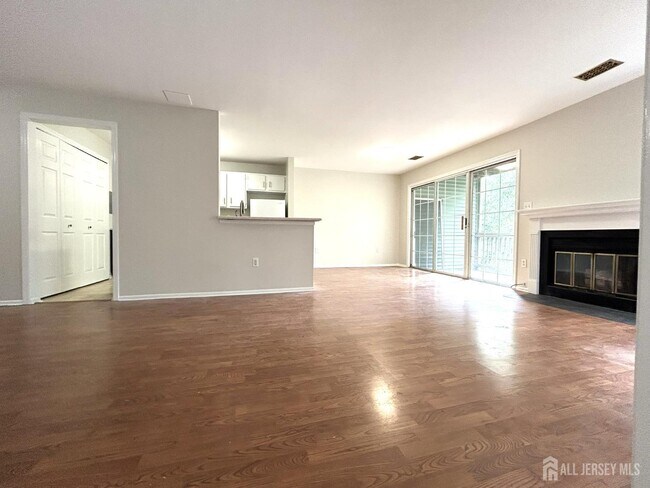Building Photo - 7302 Elm Ct