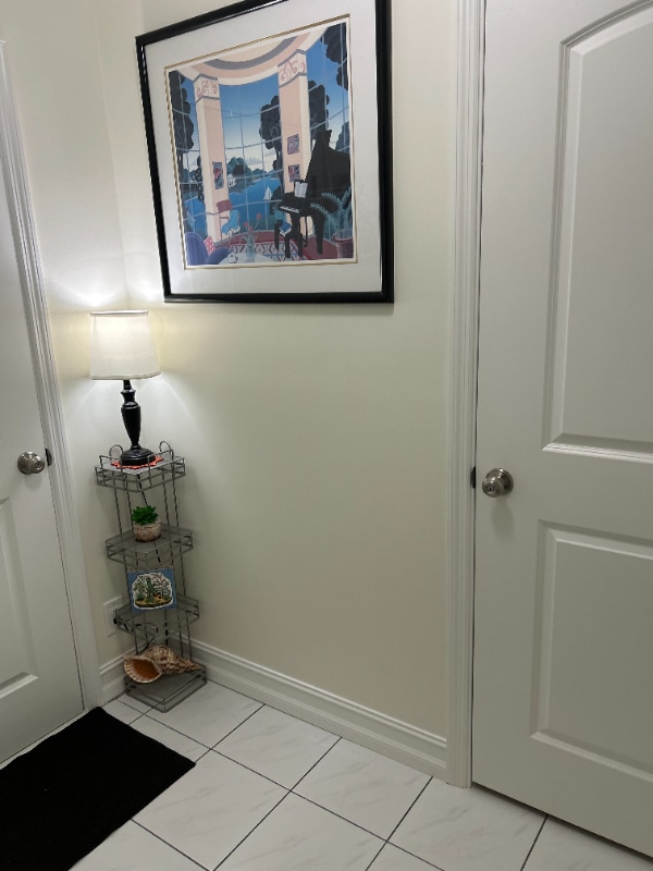 Building Photo - 9512 Saddlebrook Dr