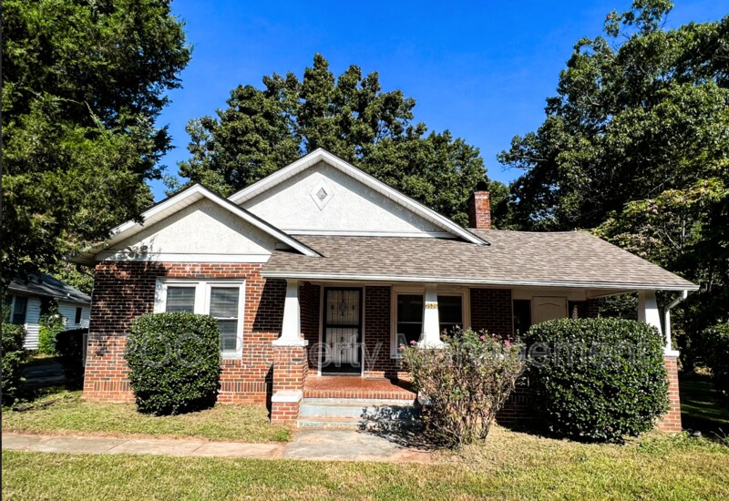 Foto principal - 3535 Old Greensboro Rd