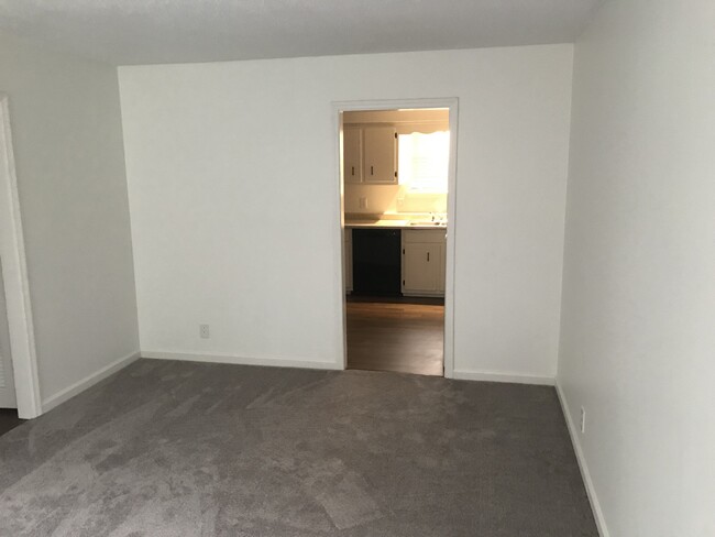 Building Photo - 544 Tulip Grove Rd