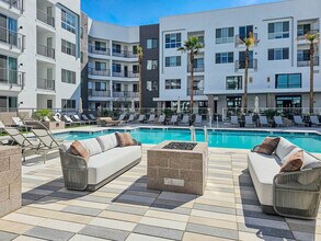Alanna Sun Deck with Fire Pit - Alanna