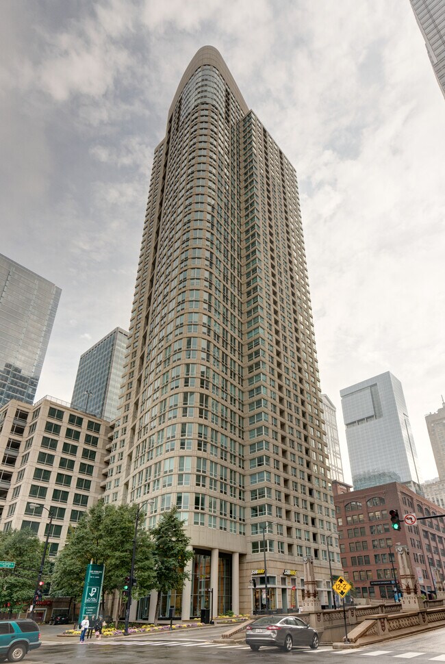 Foto del edificio - 345 N La Salle Dr