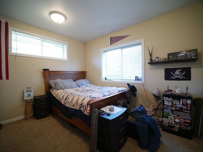 Foto del edificio - 1425 NW Kenny Dr