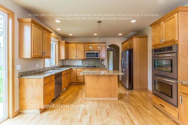 Foto del edificio - 6717 47th Pl NE