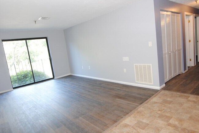 Foto del edificio - 226 Abbott Farm Ln