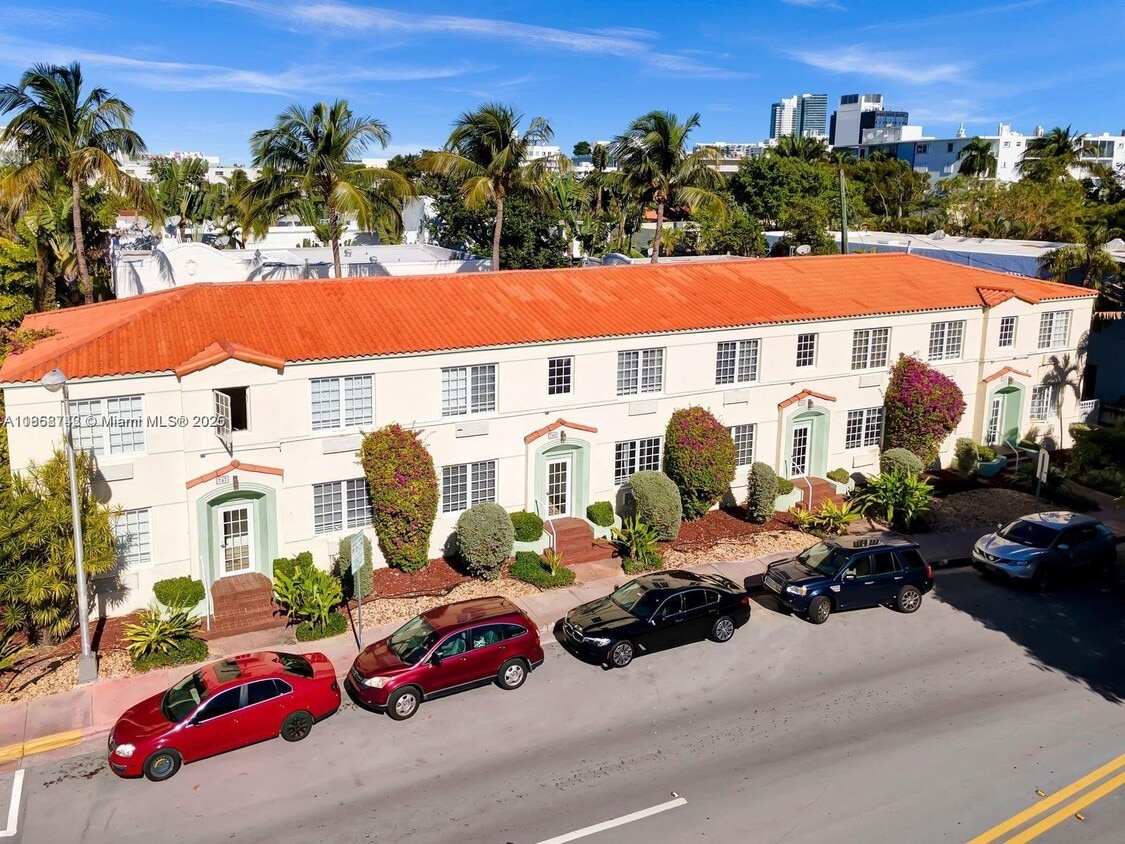 Foto principal - 741 15th St