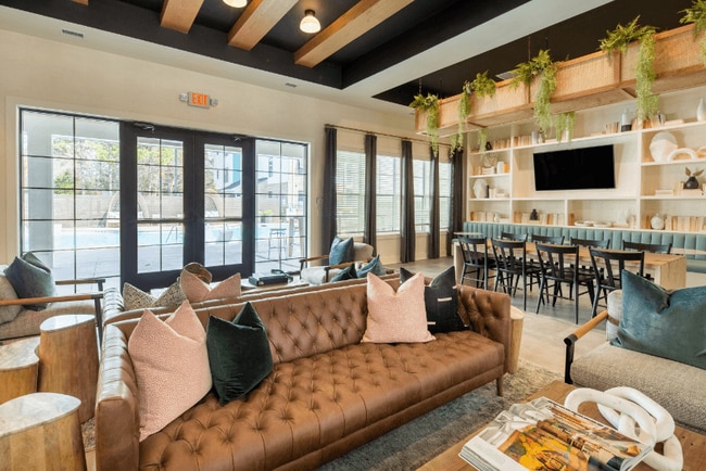 Building Photo - Hawthorne at Oleander