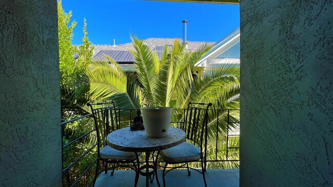 Foto del edificio - 6501 Raymond St