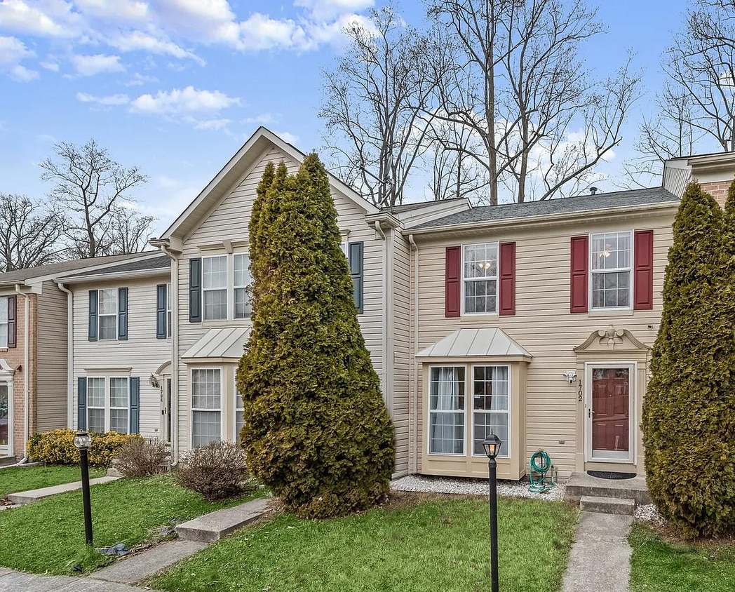 Primary Photo - 1702 Barnwood Ct