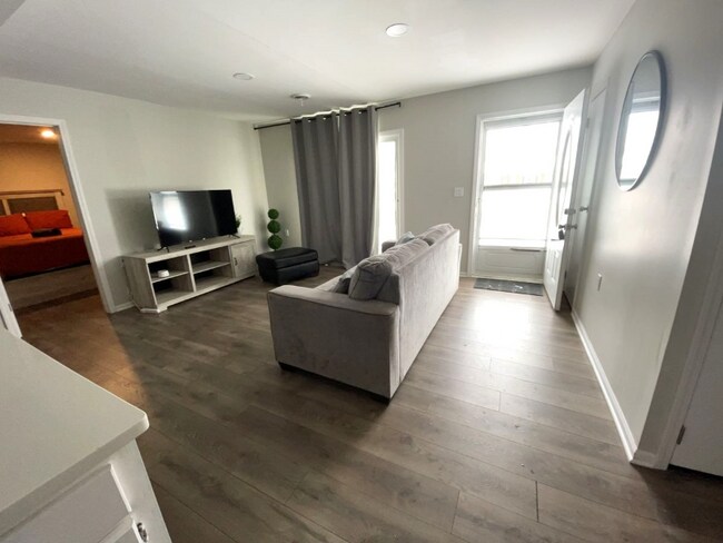 Foto del edificio - 622 Murphy Dr