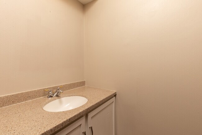 Foto del edificio - 3603 Cedarwood Ct