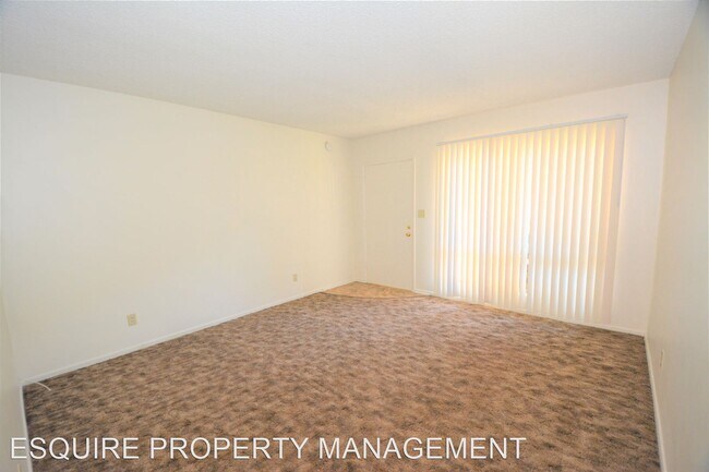 Building Photo - 2050 N Ventura Rd