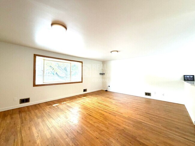 Foto del edificio - 511 E Panama Dr