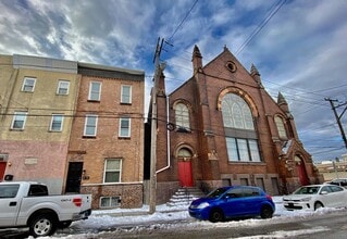 Building Photo - 2112 S 3rd St