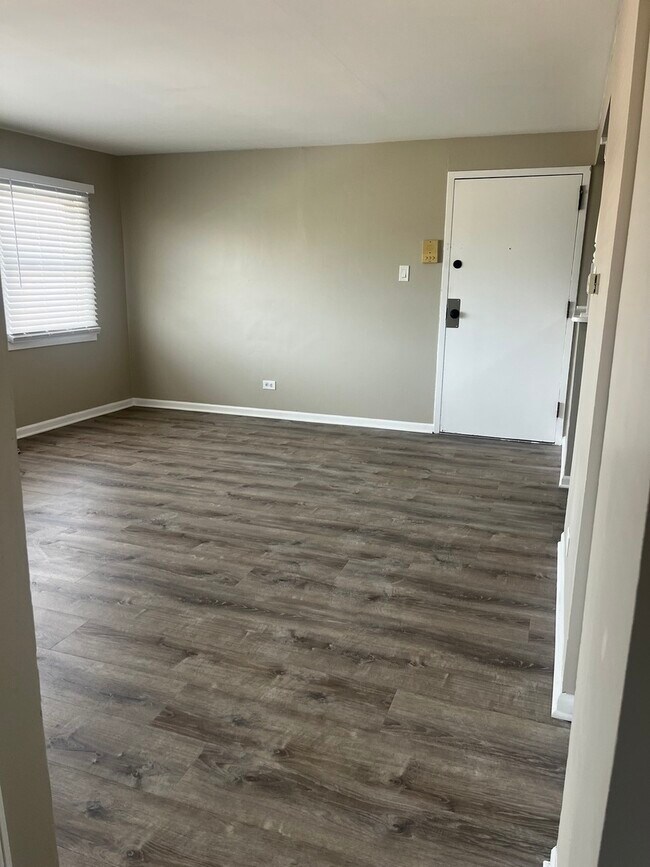 Foto del edificio - 10805 S Lloyd Dr