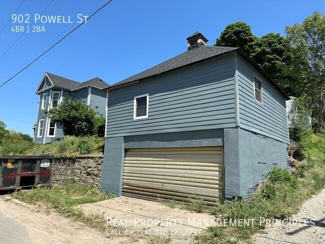 Building Photo - 902 Powell St