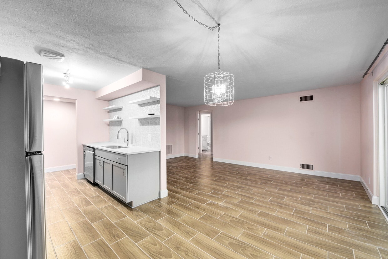 22081 River Oaks Dr Unit B8, Rocky River, OH 44116 Condo for Rent in