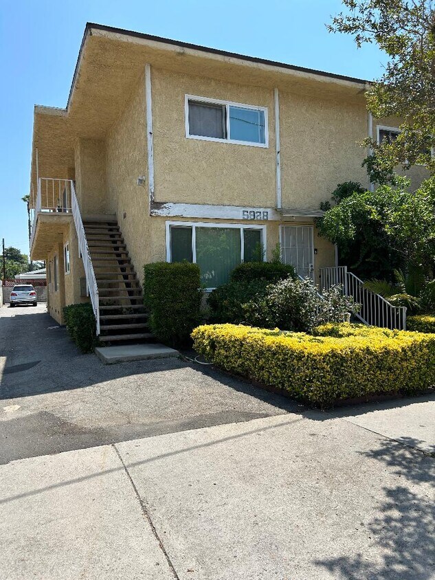 Primary Photo - 5928 Whitsett Ave