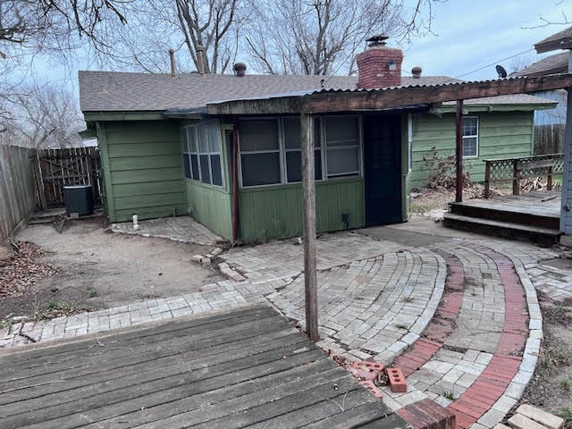 Building Photo - 5213 N Dawson Dr