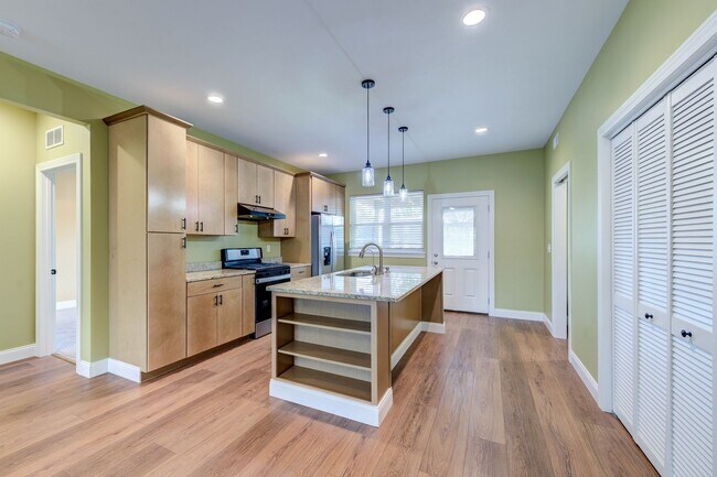 Foto del edificio - GRADUATE STUDENTS!! 2 Bed 2 Bath Near SSM ...