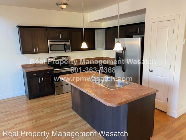 Building Photo - 2 br, 1 bath House - 4538 West South Jorda...