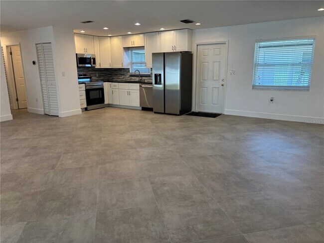 Foto del edificio - 5815 Erin Ln S