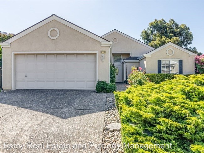 Building Photo - 3 br, 2 bath House - 520 Toyon Place