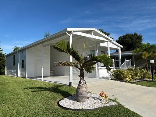 Building Photo - 5558 Whistling Tree Ln