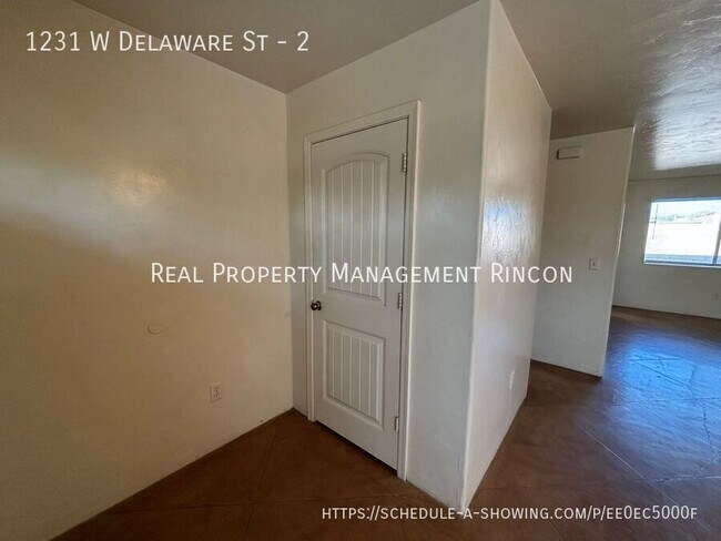 Foto del edificio - 1231 W Delaware St