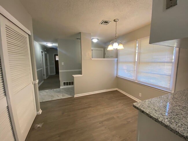 Building Photo - Completely Remodeled 3/2 in Prattville!