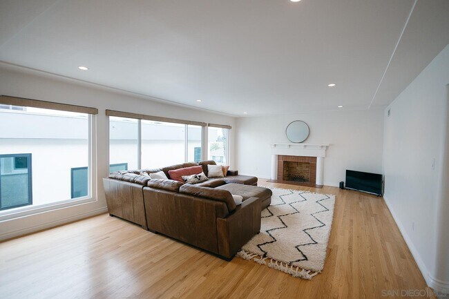 Foto del edificio - 1355 Willow St