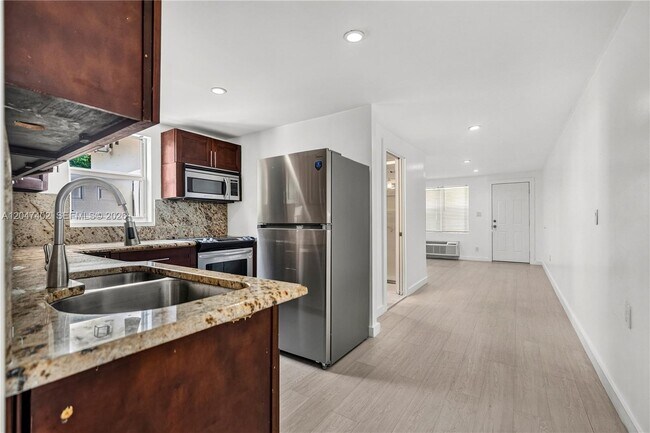 Foto del edificio - 5800 Taylor St