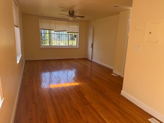Foto del edificio - 59 Galveston Pl SW