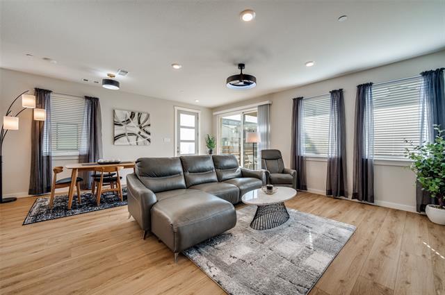 Building Photo - 3711 Rosemont Dr