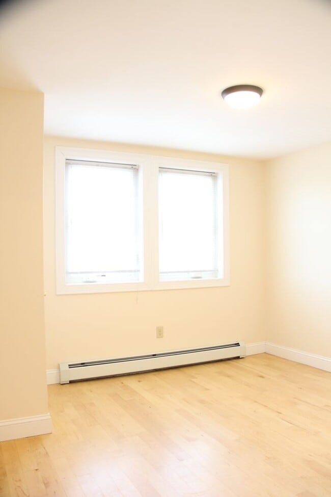 Photo - 158 North St Apartment