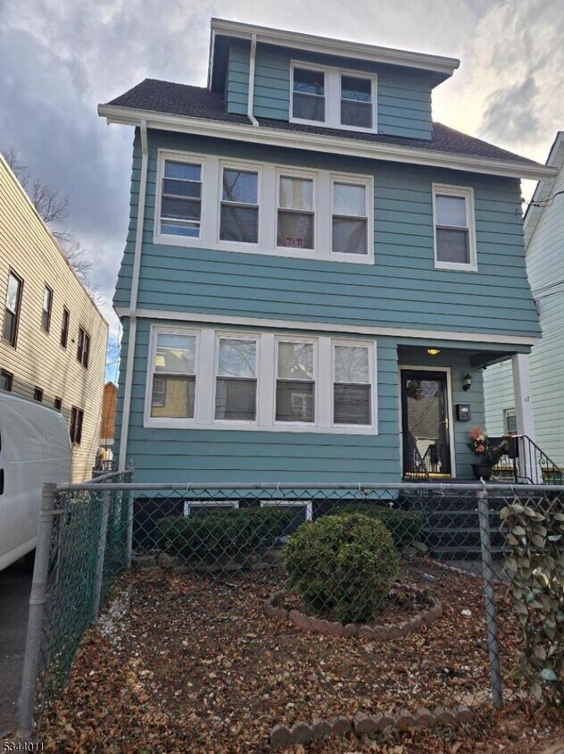 Primary Photo - 17 Bamford Pl
