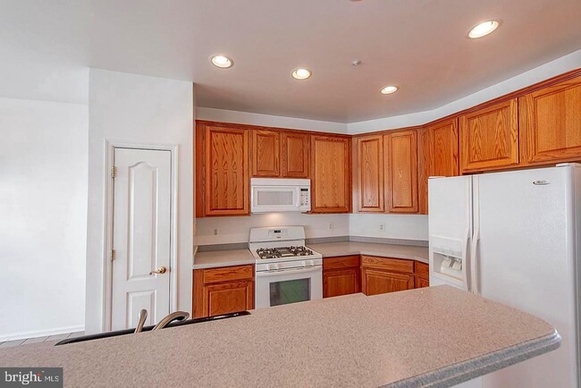 Building Photo - 10229 Brighton Ridge Way