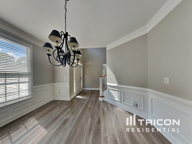 Foto del edificio - 1790 Heatherglade Ln