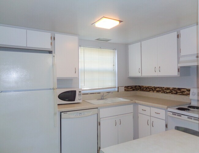 Foto del edificio - 8522 10th St N