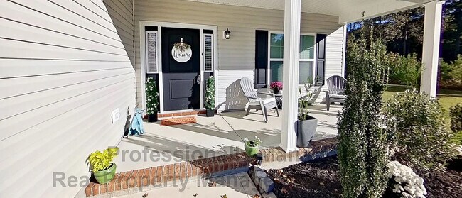 Building Photo - 1003 Marston Dr