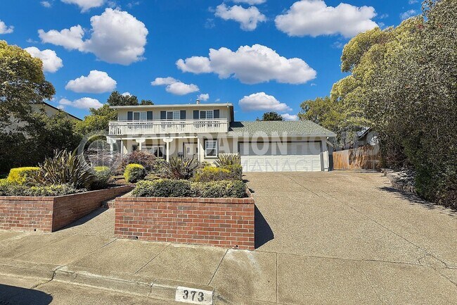 Foto del edificio - Stylish 3BD/2.5BA in San Marin with Dreamy...