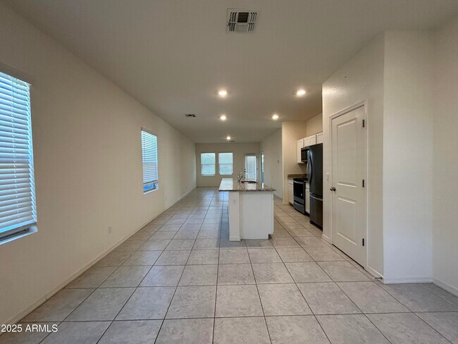 Foto del edificio - 6524 W Magdalena Ln