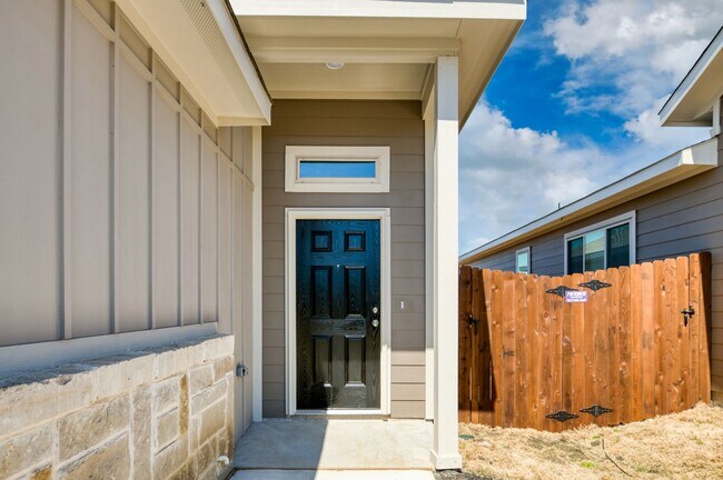 Foto del edificio - GORGEOUS 3 BEDROOM DUPLEX LOCATED IN MIDLOTHIAN ISD!