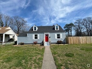 Building Photo - 400 Shenandoah Rd