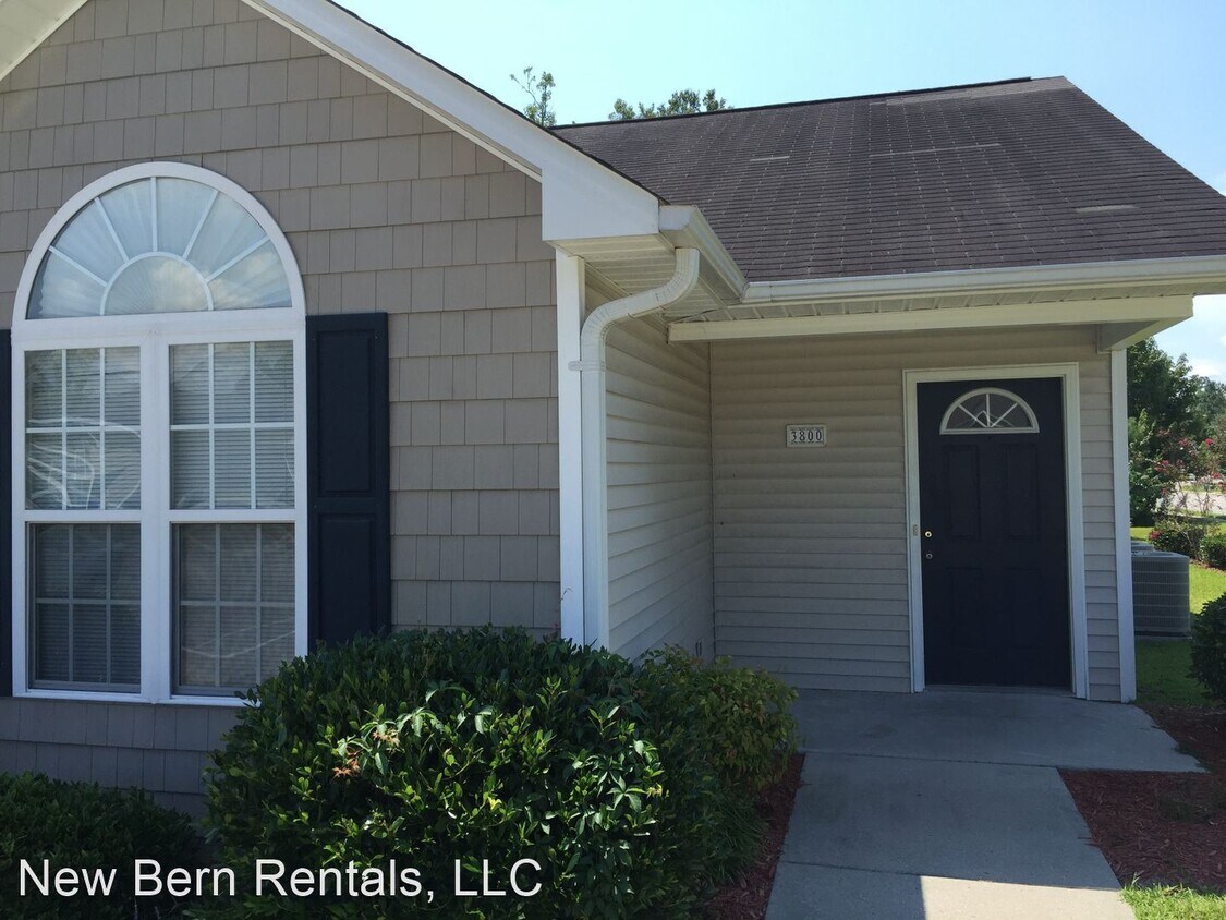 Foto principal - 2 br, 2 bath House - 3800 Blue Grass Court